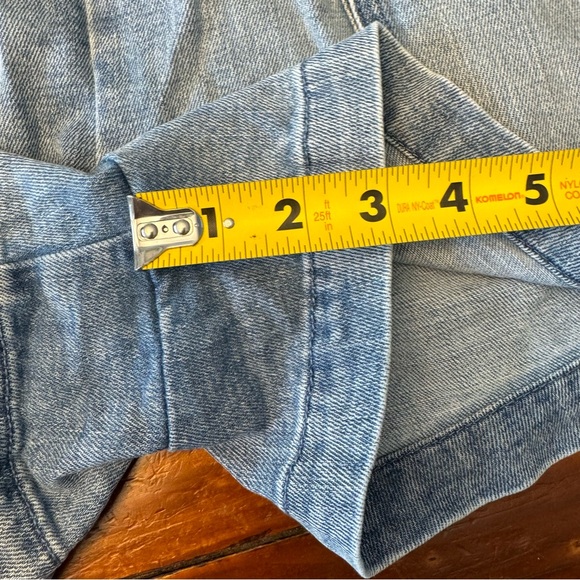 Aerie Boardwalk Short in Light Wash Denim Color Womens Size Medium - Picture 5 of 9